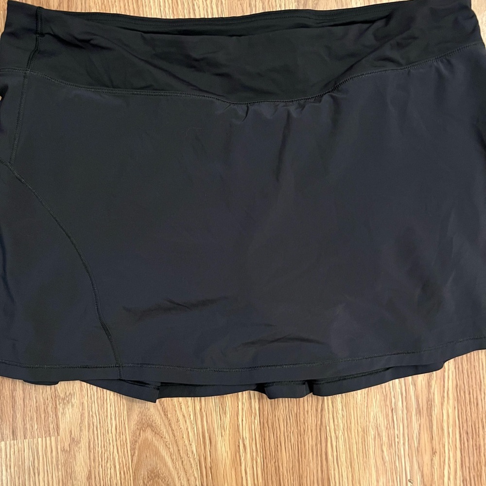 Lululemon athletica skirts size 12